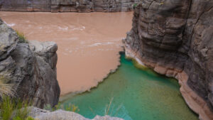 hiking to the confluence havasupai